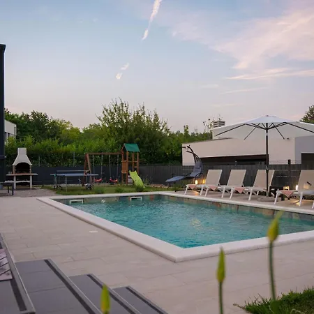 Poolside House Semesterbostad Labin (Istria)