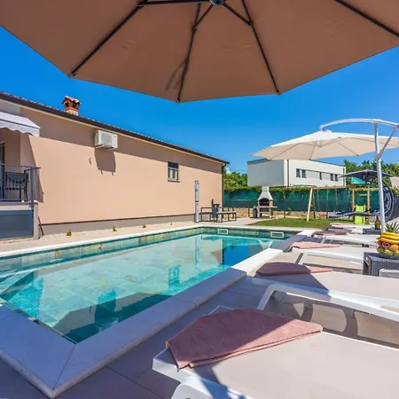 Holiday home Poolside House Labin (Istria)
