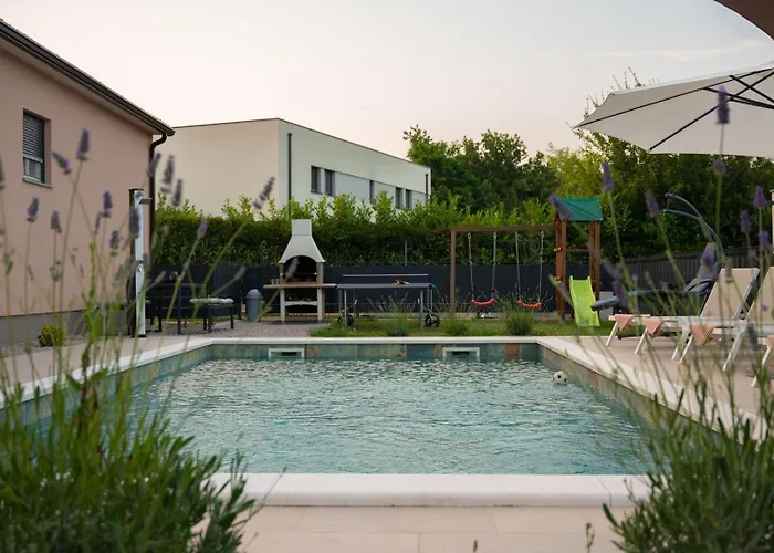 Poolside House *