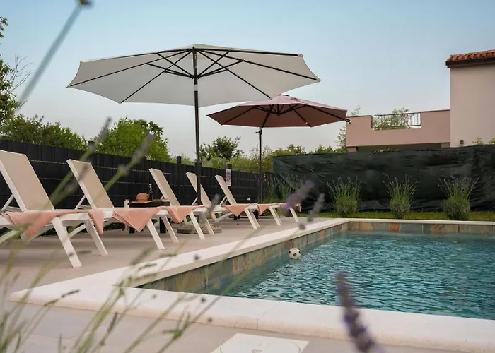 Poolside House Prázdninový dům *