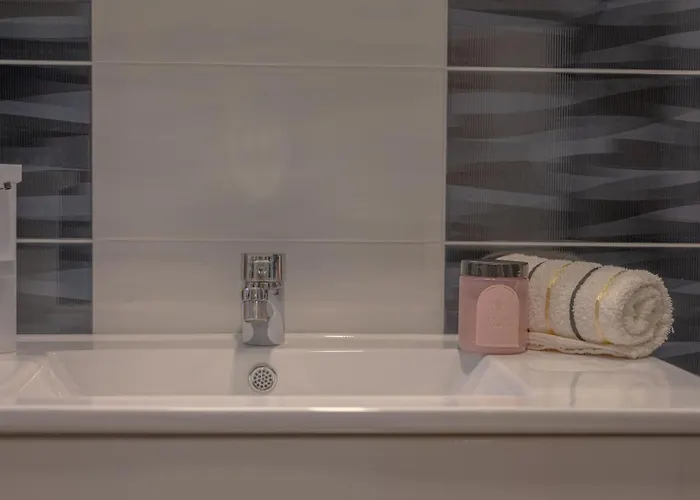 Prázdninový dům Poolside House *