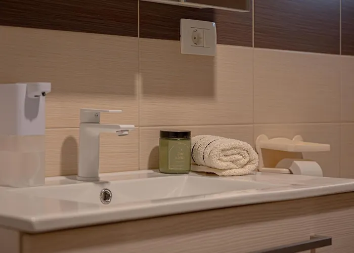 Vikendica Poolside House *